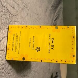 Daisy Sunshine Marc Jacob’s